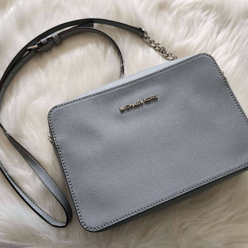 BNWT AUTHENTIC MICHAEL KORS  Ginny Leather Crossbody  with dust bag
